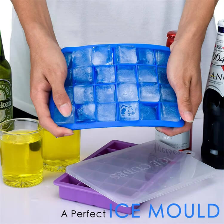 3D Shaped Silicone Ice Cube Tray Ice Cube Mold With Lid Small Ice Block Mold Chocolate Cube