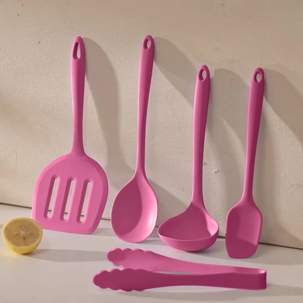 Sourcing calendar planning with kitchenware order windows
